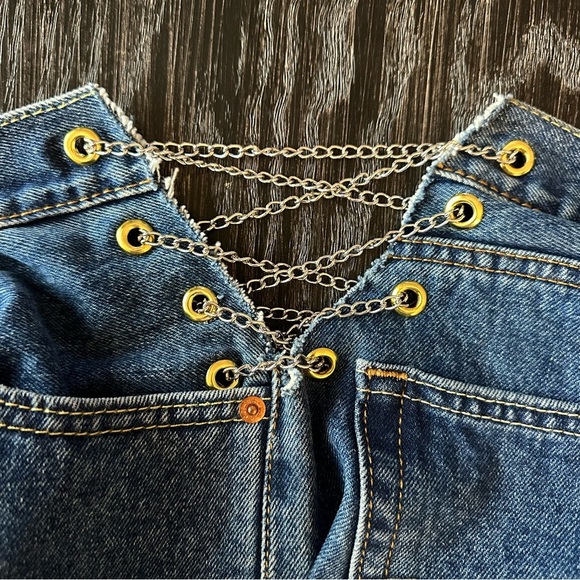 Levi’s 505 Mid-Rise Re-Worked Jeans with V-Cut Grommet Chain Linked Sides, 31 - Picture 8 of 16